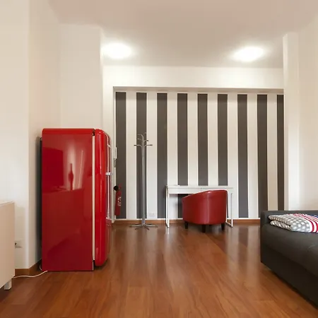 Apartment Bright New House Near Navigli District